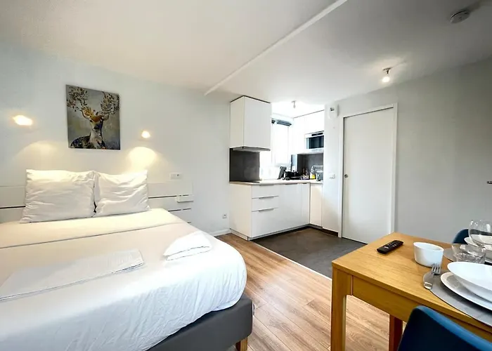 شقة Le Cosy Rer D 700 M Parking كورباي إيسون